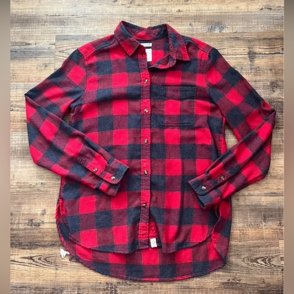American Eagle Outfitters Red and Black Plaid Button Down Shirt - Picture 1 of 2